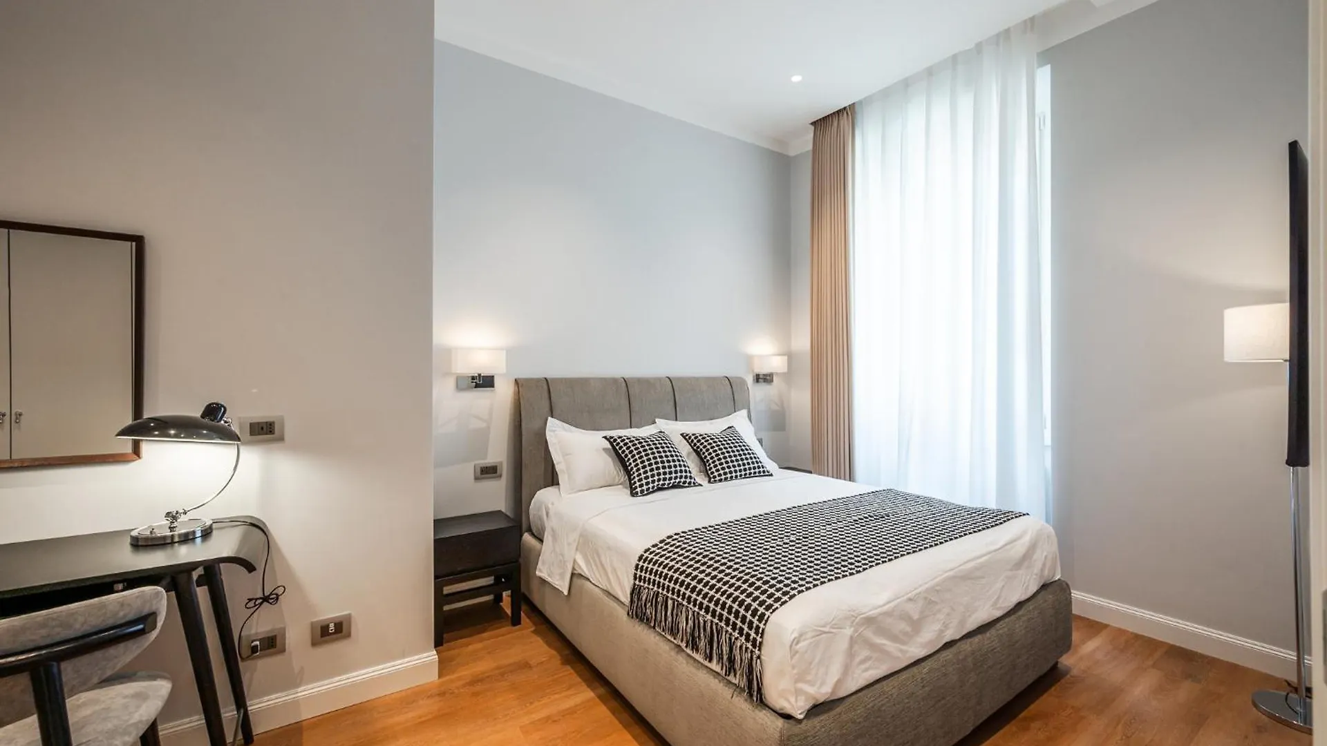 Firenze Rentals Deluxe Corso 14 With Duomo View 0*, Florenz Italien