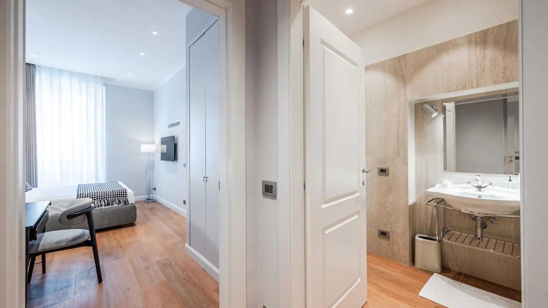 Daire Firenze Rentals Deluxe Corso 14 With Duomo View